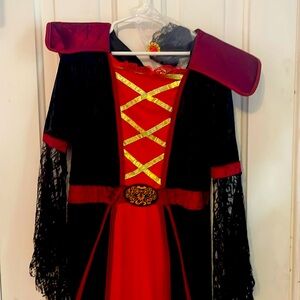 Spirit Halloween Vampiress costume girls 10/12